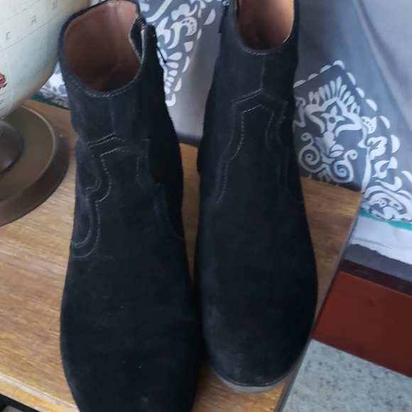 SOLD LUCKY SUEDE BAROUGH BOOTIES - Picture 2 of 6